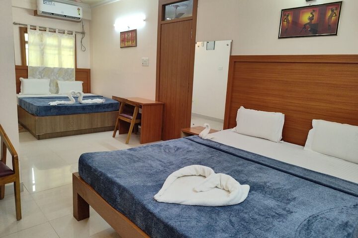 Room 3 of 13