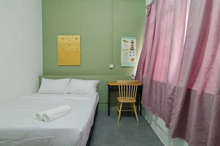 Room 14 of 30