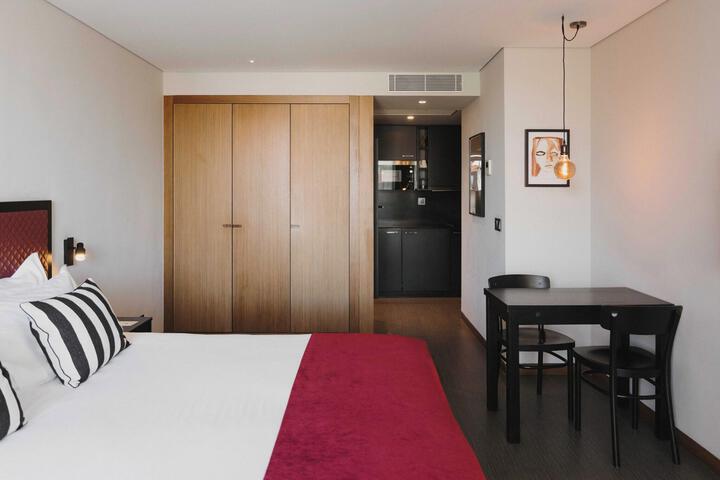 Room 54 of 79