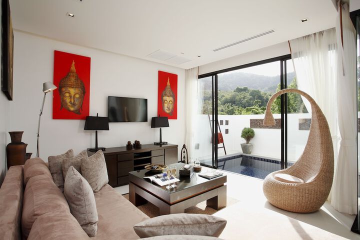 Room 18 of 28