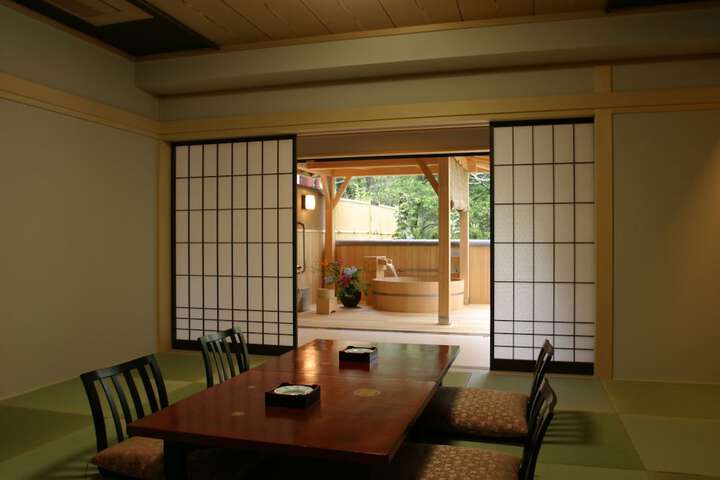 Room 6 of 48