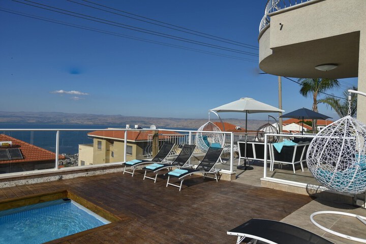 Sundeck 50 of 53