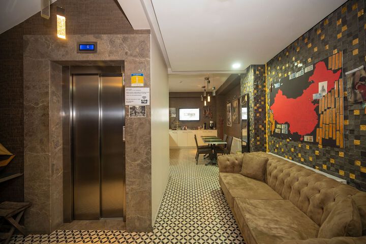 Hotel Interior 7 of 81
