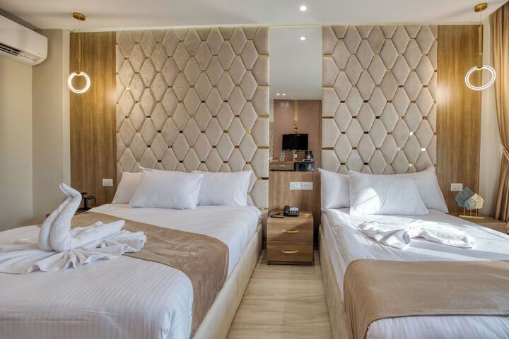 Room 45 of 183
