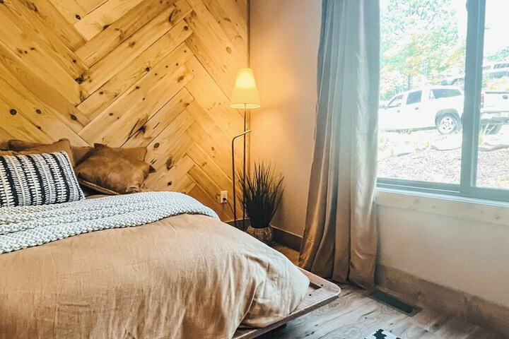 Room 8 of 37