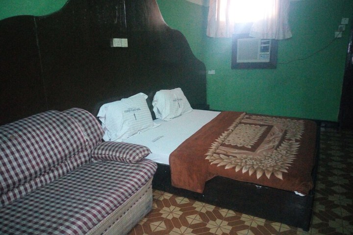 Room 5 of 23