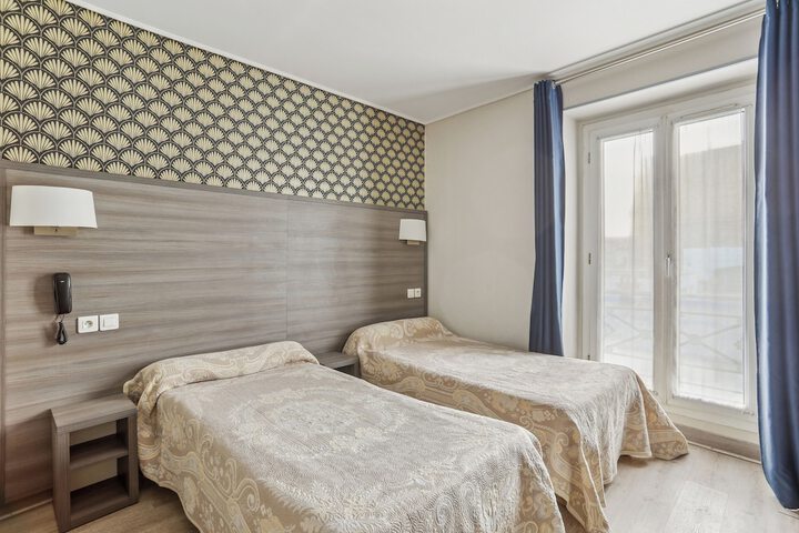 Room 8 of 31