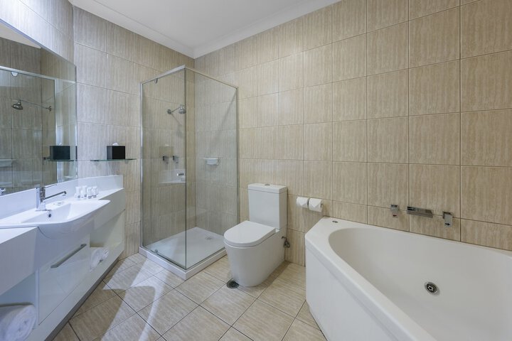 Jetted tub