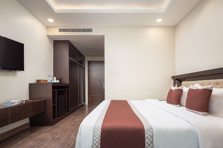 Room 4 of 78
