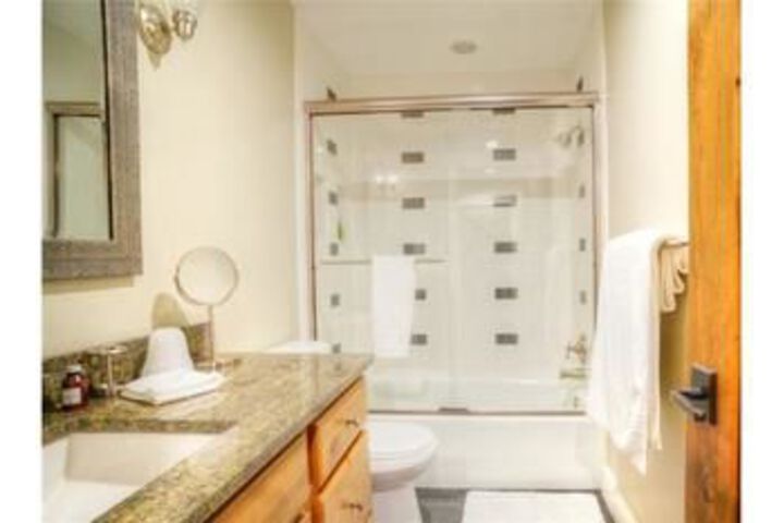 Room 2 of 12