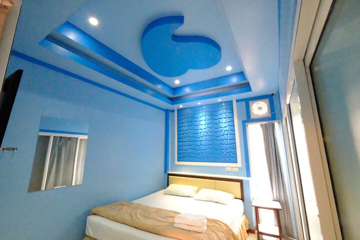 Room 28 of 48