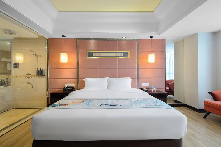 Room 26 of 71