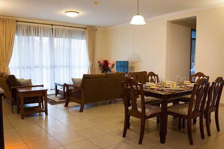 Room 4 of 17