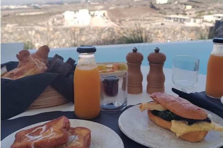 Breakfast/Coffee Service 60 of 76