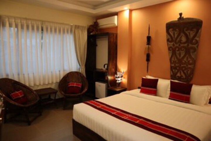Room 7 of 32