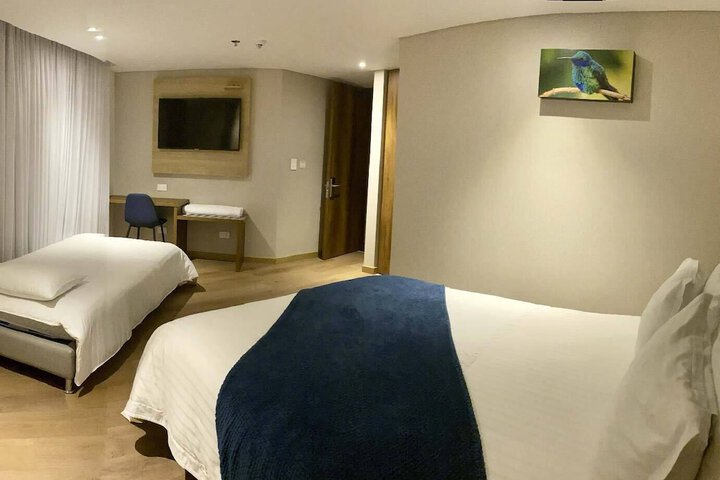 Room 10 of 36