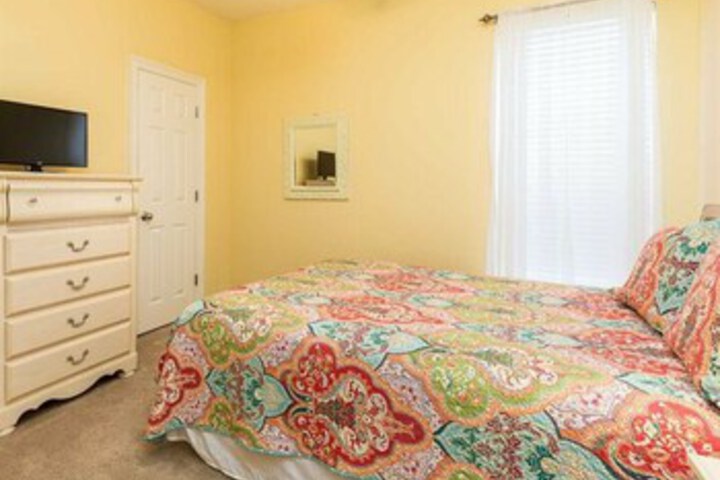 Room 33 of 37