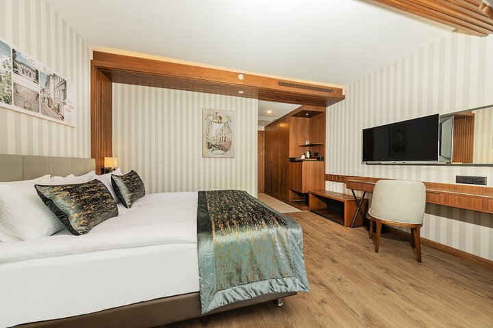 Room 25 of 130