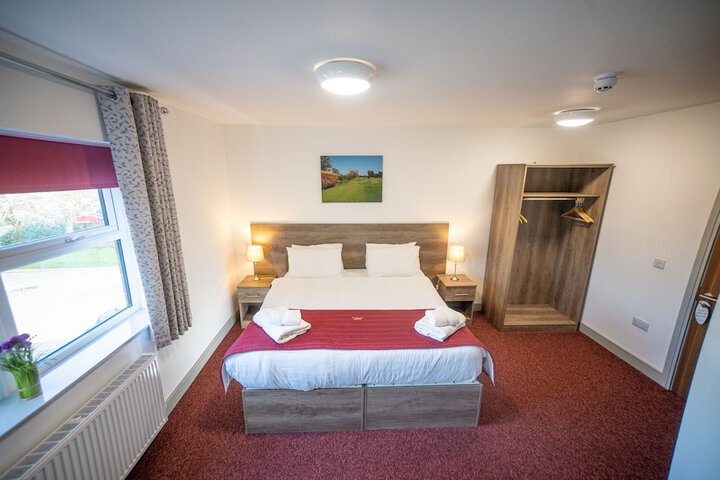Room 6 of 15
