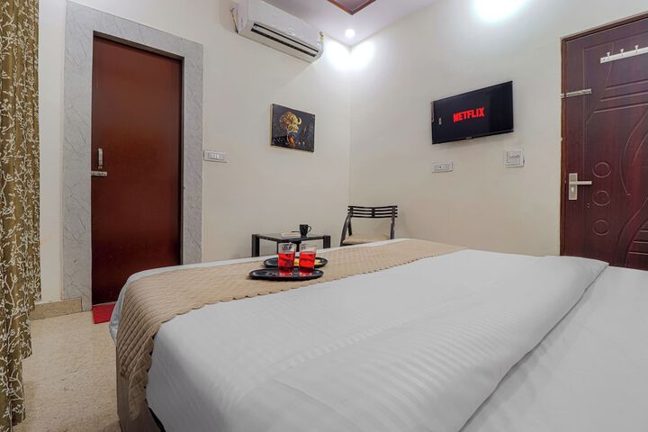 Room 15 of 34