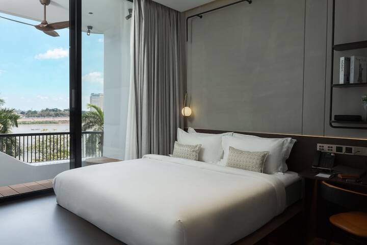Room 12 of 44