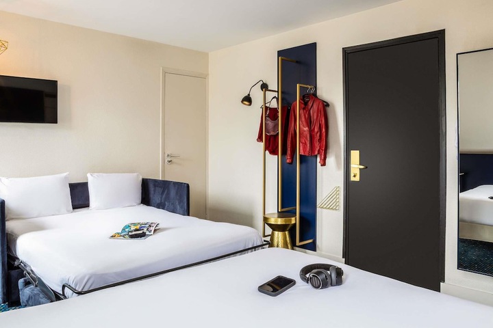 Room 18 of 46