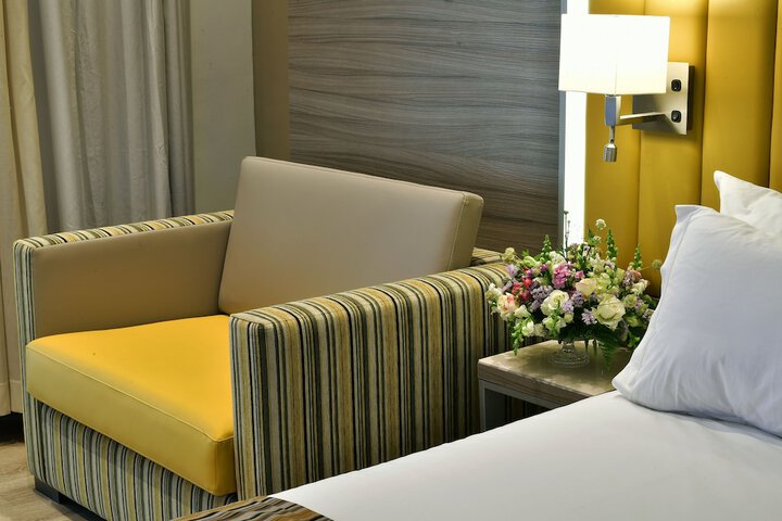 Room 21 of 37