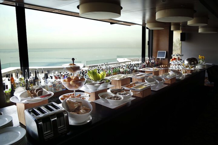 Dining 66 of 81
