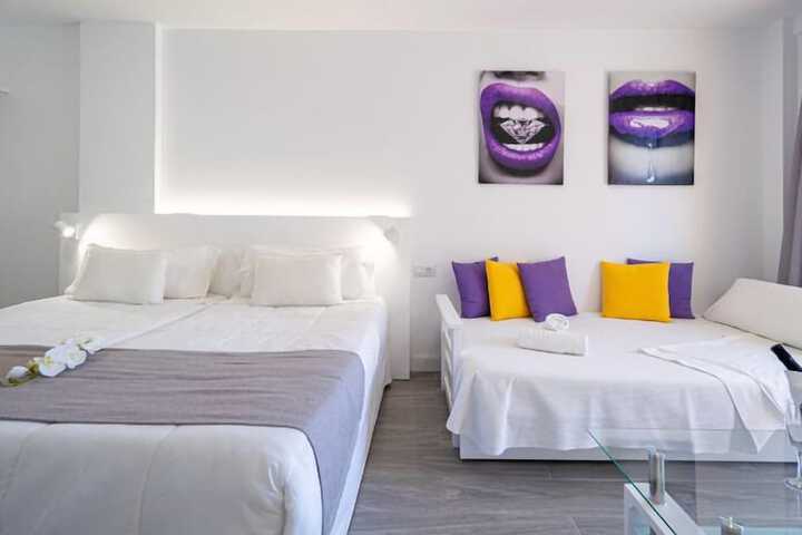 Room 17 of 45