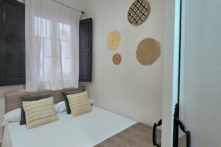 Room 16 of 63