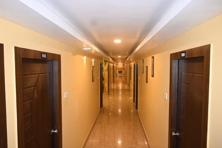 Hotel Interior 4 of 30