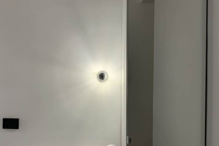 Room 27 of 67