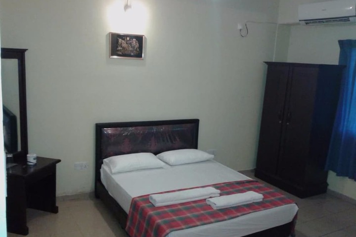 Room 14 of 70