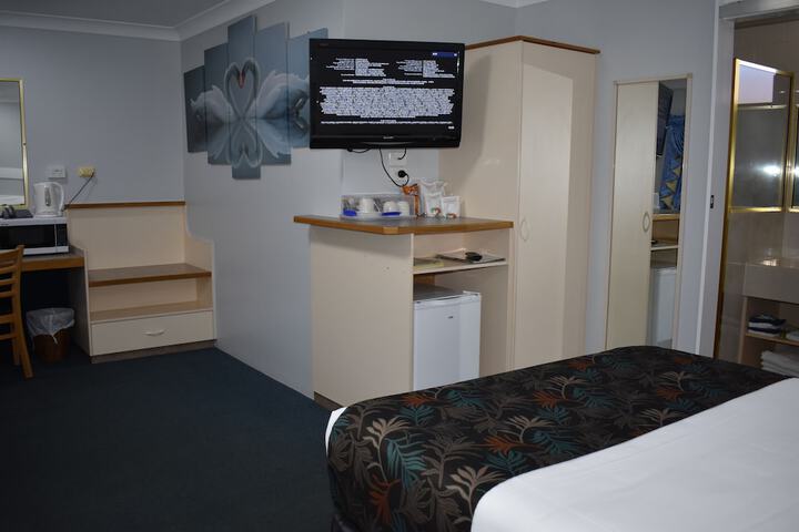 Room 13 of 61