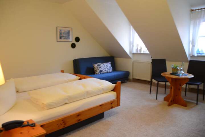 Room 2 of 51