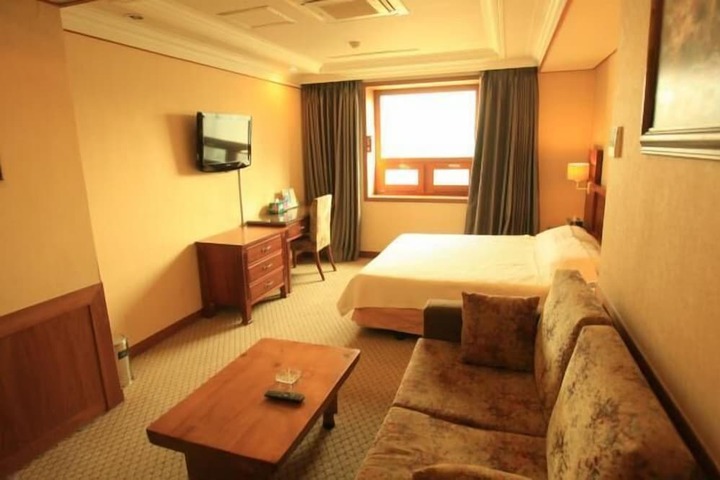 Room 4 of 23