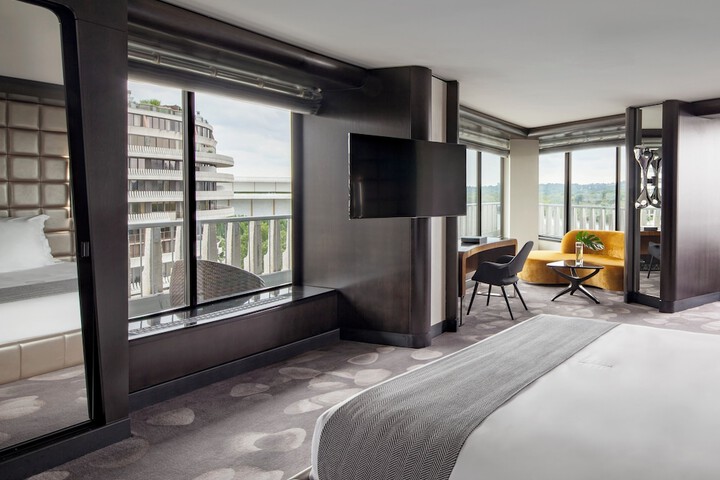 Room 34 of 115