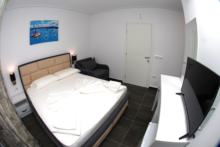 Room 19 of 24