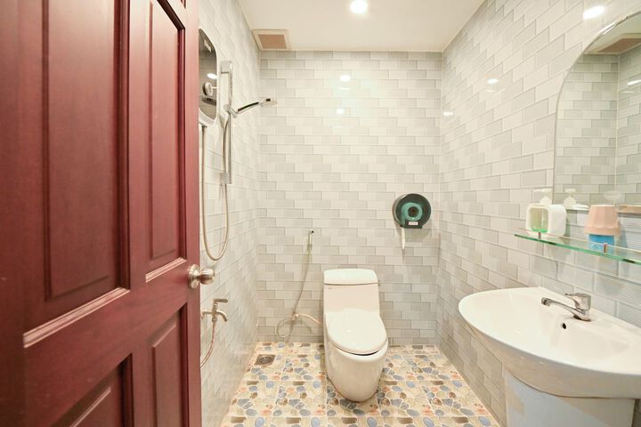 Room 48 of 56