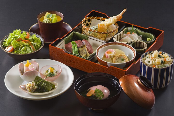 Dining Photos