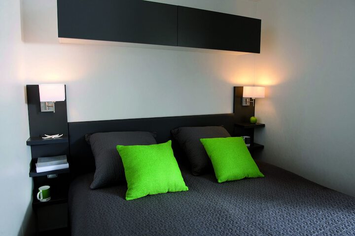 Room 2 of 25