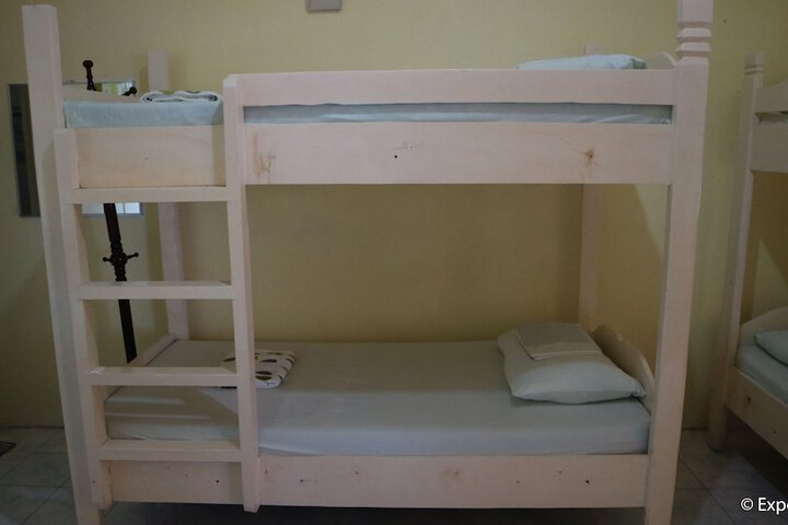 Room 8 of 38