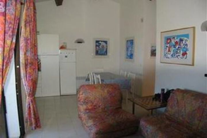 Room 8 of 11