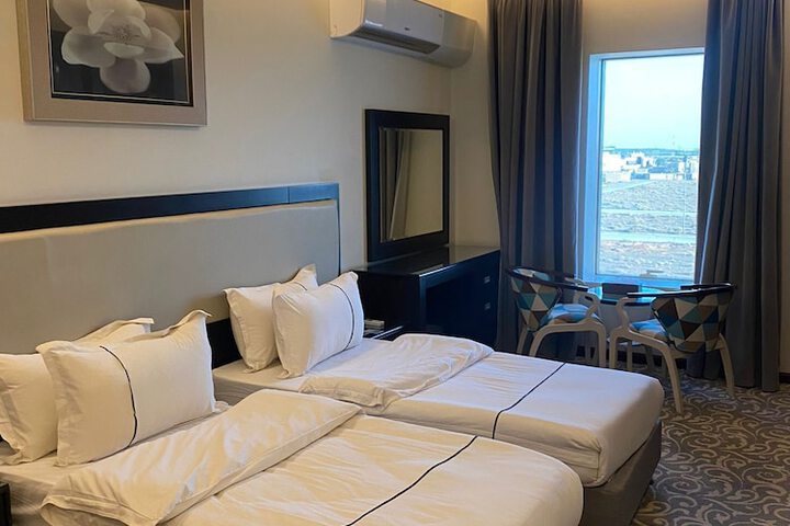 Room 2 of 2