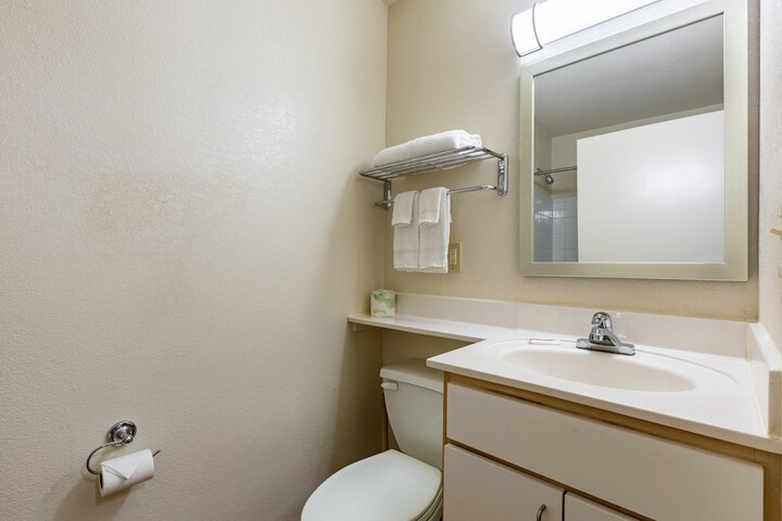 ADA Accessible Studio 1 Queen Bed (3 of 10)