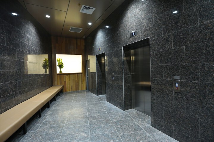 Ballroom/Hall 49 of 82