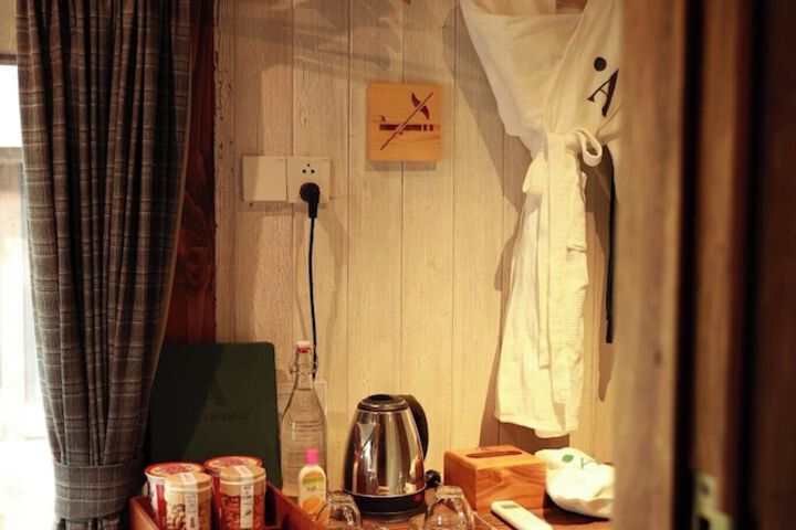 Room 76 of 172