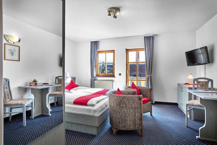 Room 9 of 20