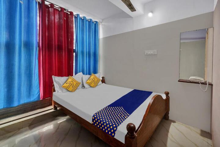 SPOT ON Canton Lodging & Boarding