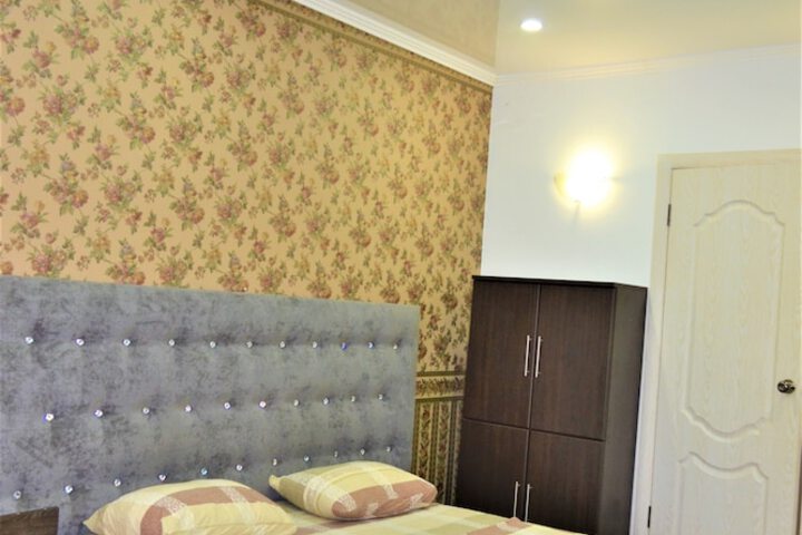 Room 25 of 46